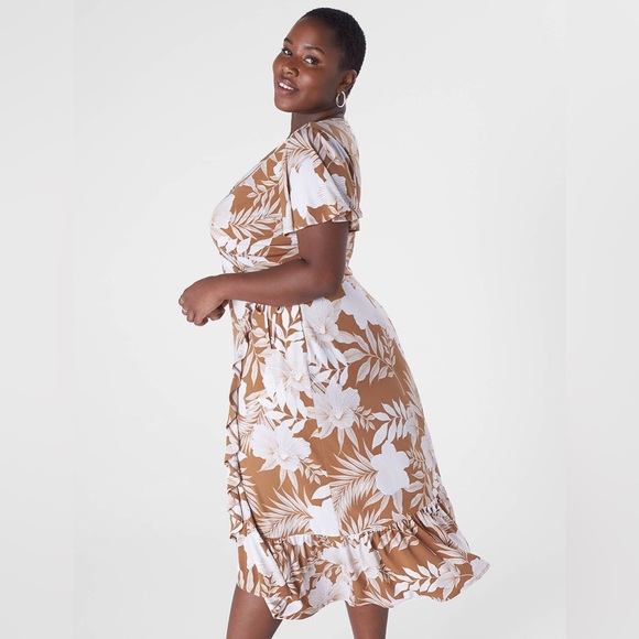 Lane Bryant Flutter-Sleeve Ruffle Midi Dress - Picture 4 of 5